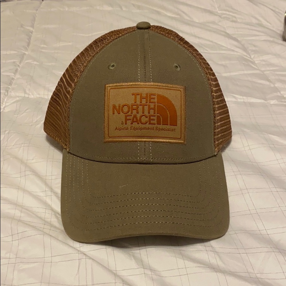 North Face Unisex Trucker Hat